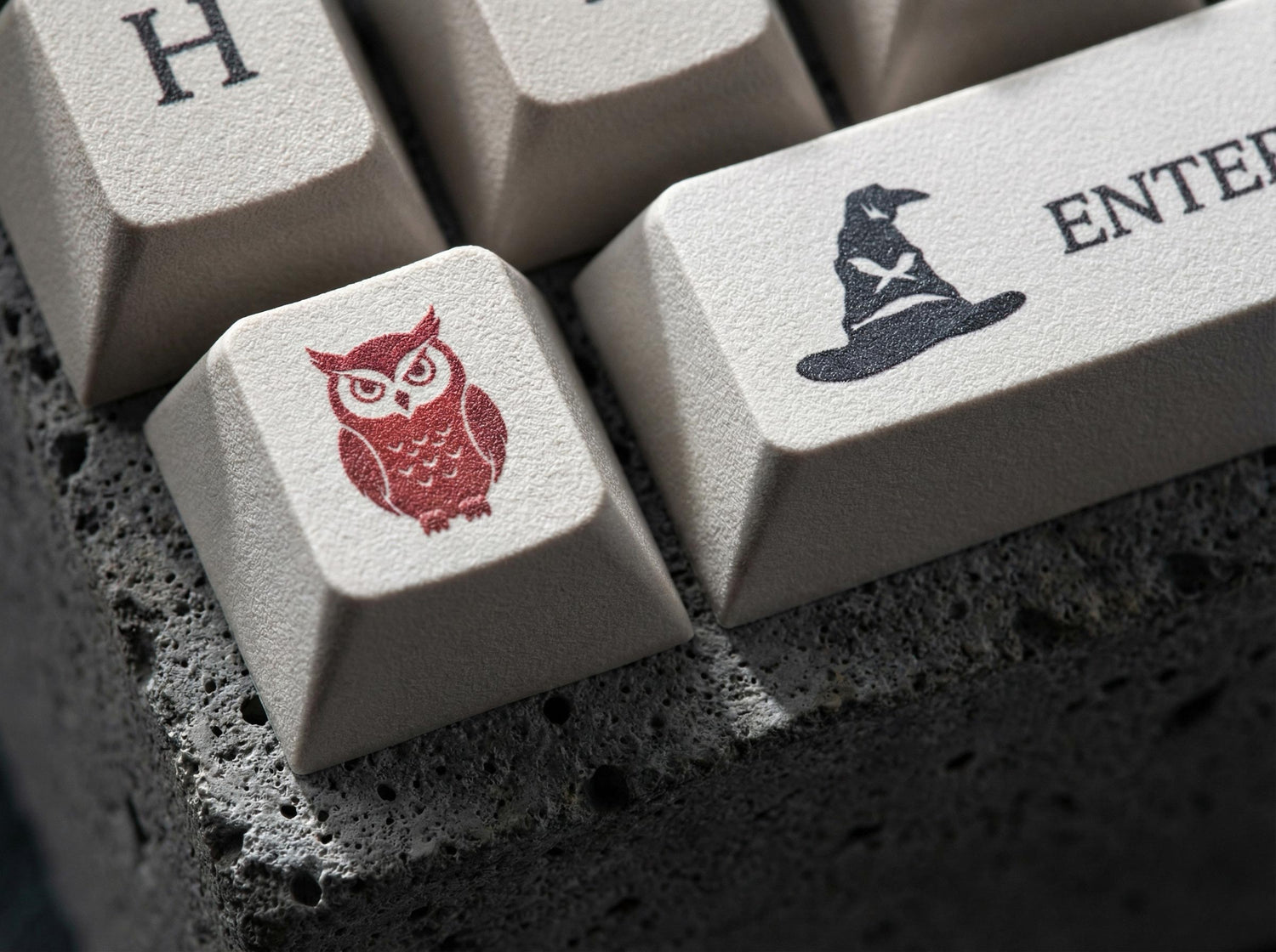 When Every Keystroke Becomes a Spell: Qube's New Hogwarts Magic Academy Keycap Set Officially Released